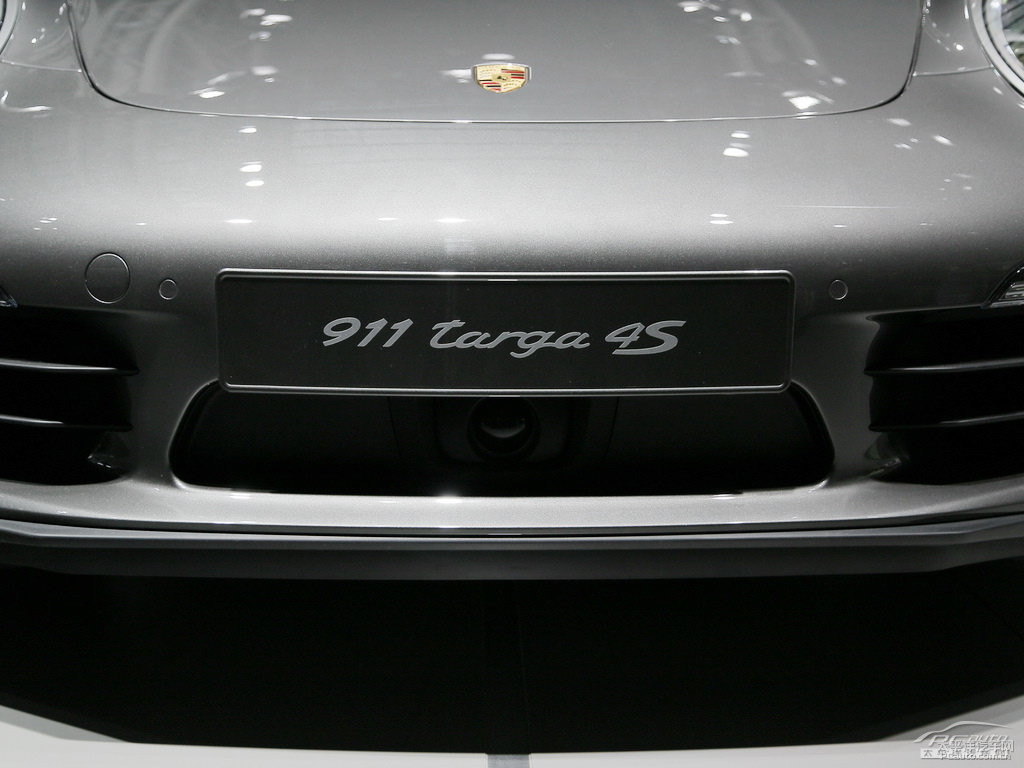 GT銀保時捷911車頭外觀圖片