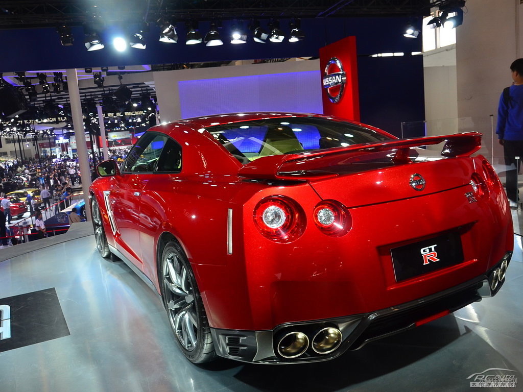ێrtծa(chn)GT-R܇^^DƬ