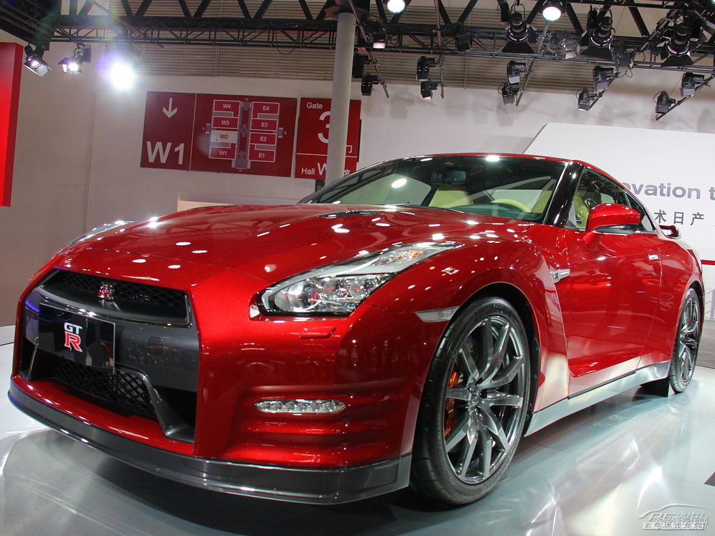 ێrtծa(chn)GT-R܇^^DƬ