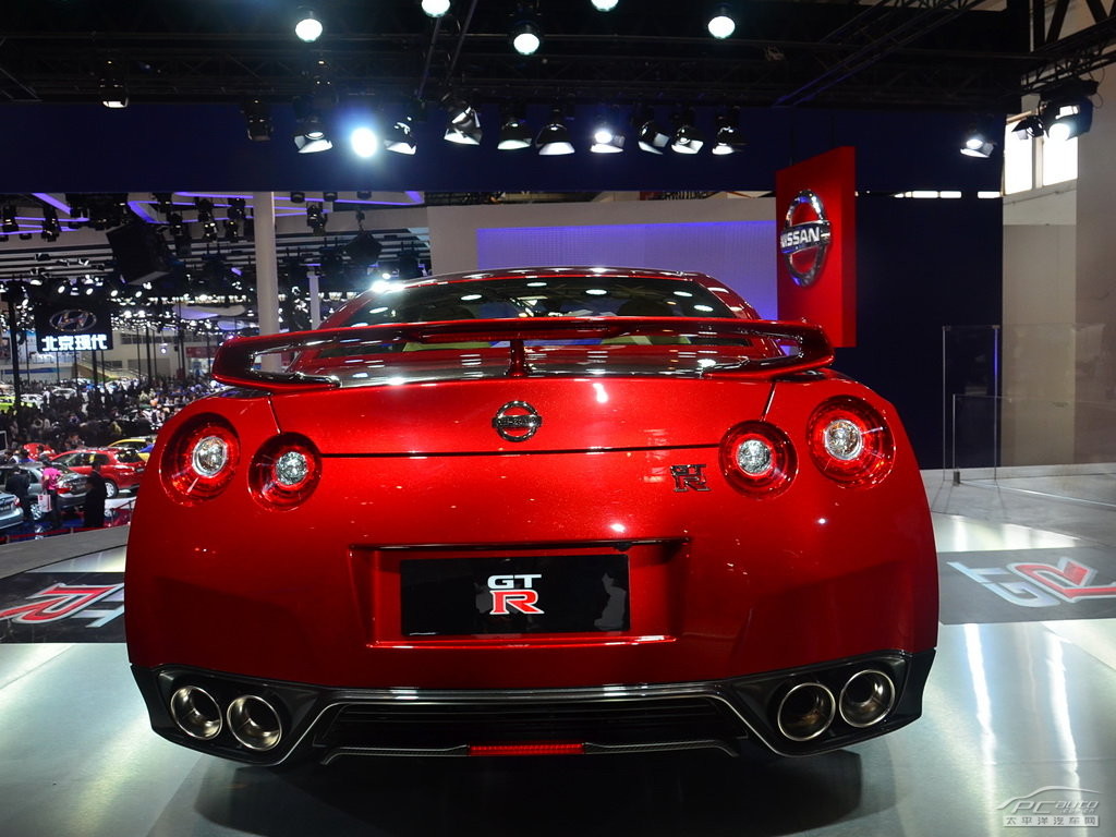 日產(chǎn)GT-R外觀高清大圖