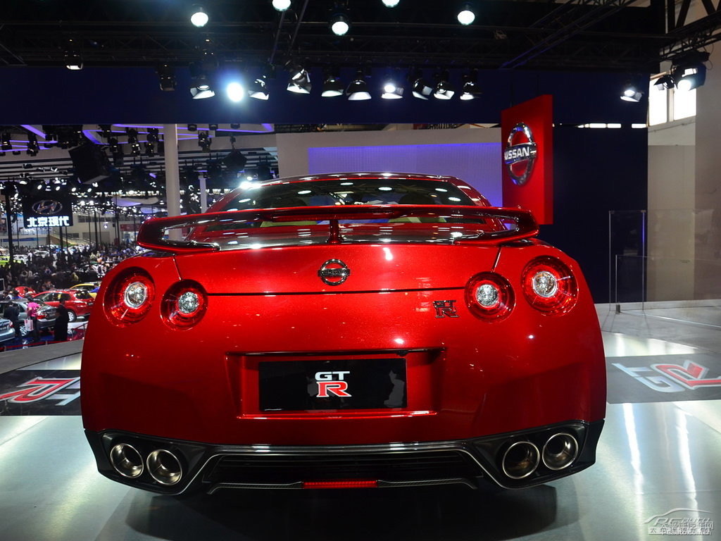 ێrtծa(chn)GT-R܇^^DƬ