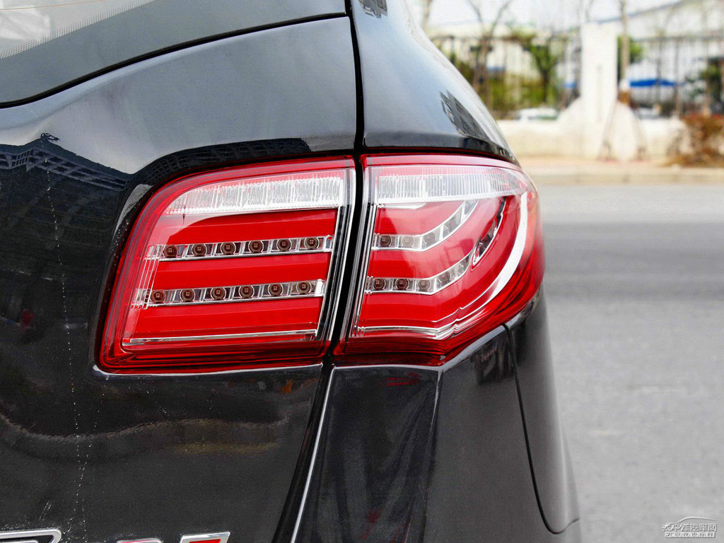 ʯڼ{ǽݴ7 SUV܇β^DƬ