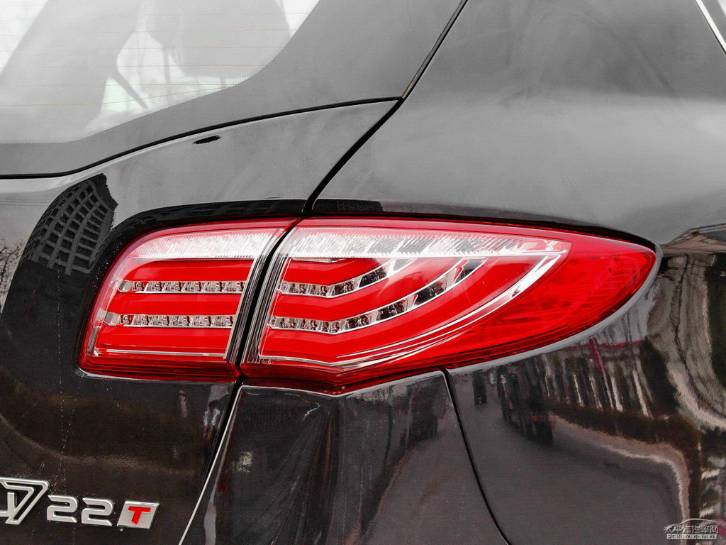 ʯڼ{ǽݴ7 SUV܇β^DƬ