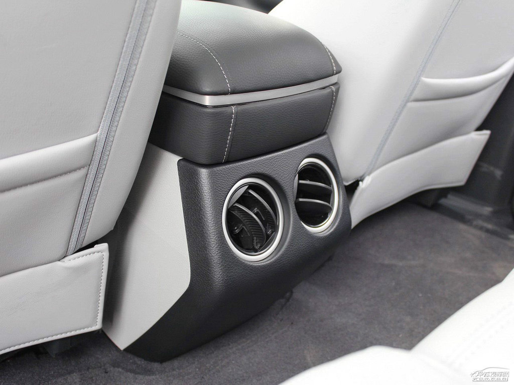 ʯڼ{ǽݴ7 SUV΃(ni)DƬ