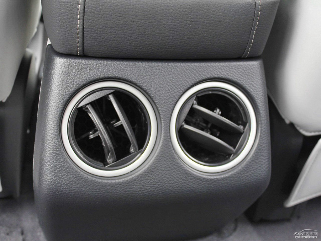 ʯڼ{ǽݴ7 SUV΃(ni)DƬ