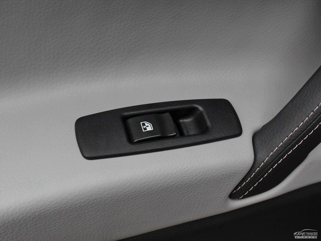 ʯڼ{ǽݴ7 SUV܇(ni)DƬ