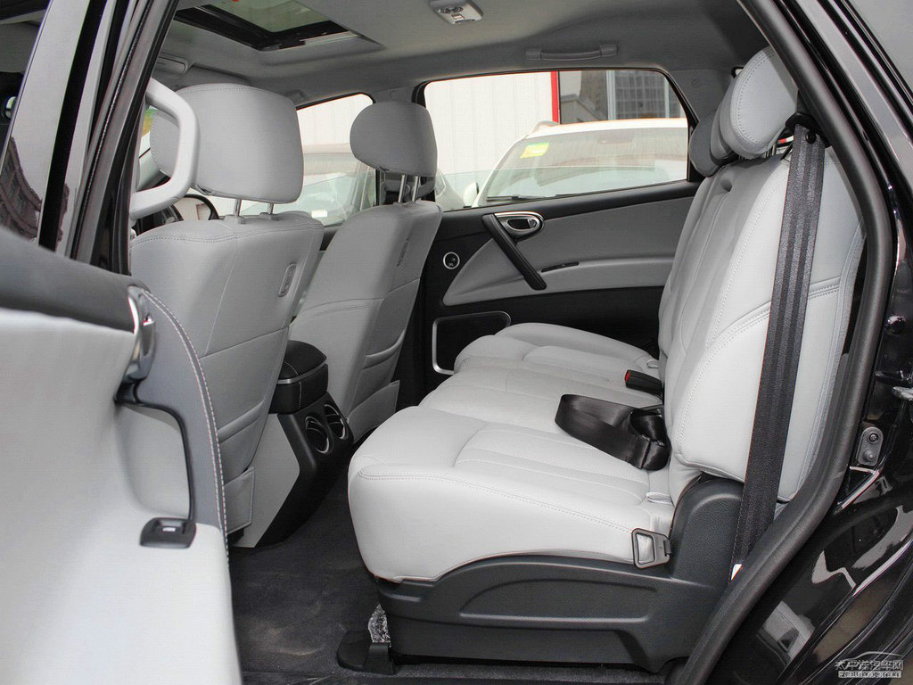 ʯڼ{ǽݴ7 SUV{˿ggDƬ