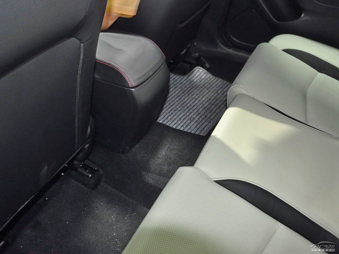 馬自達3 昂克賽拉空間高清大圖