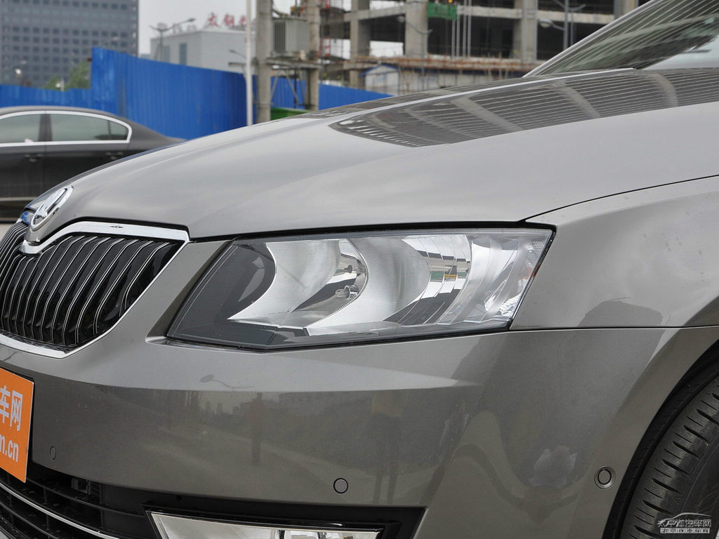 潮流灰明銳車頭外觀圖片