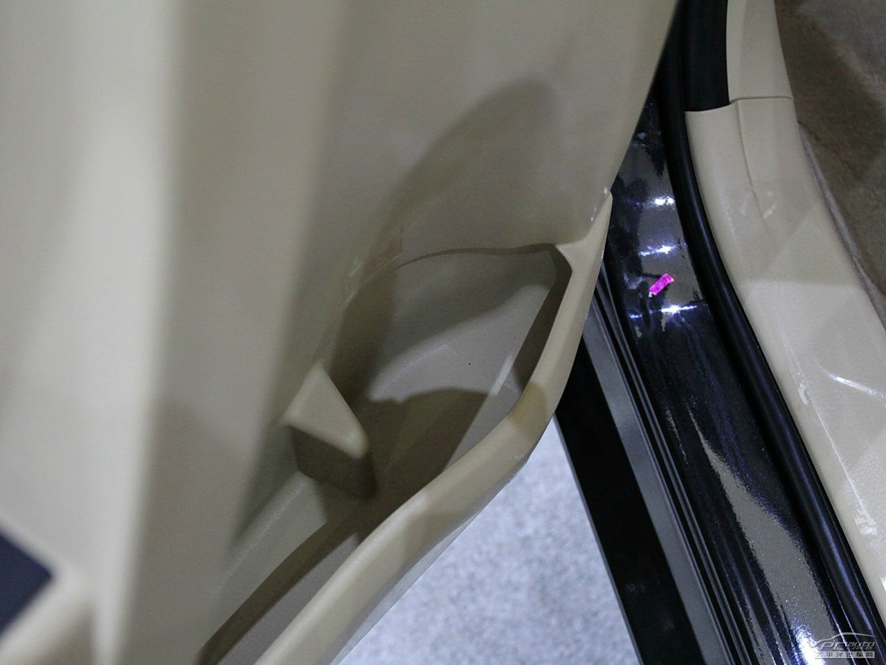 卡羅拉空間高清大圖