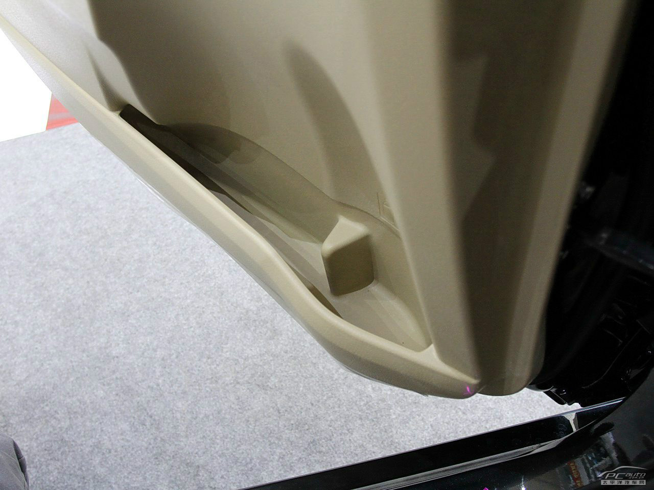 卡羅拉空間高清大圖