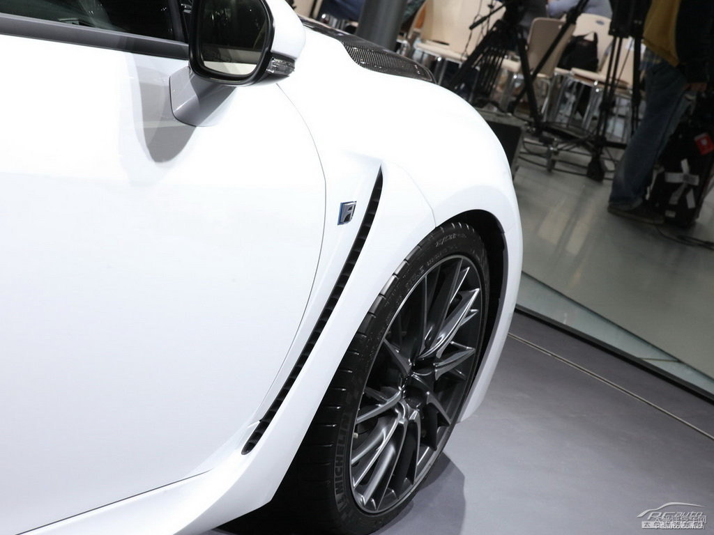 ɫ׿_˹RC F܇^DƬ