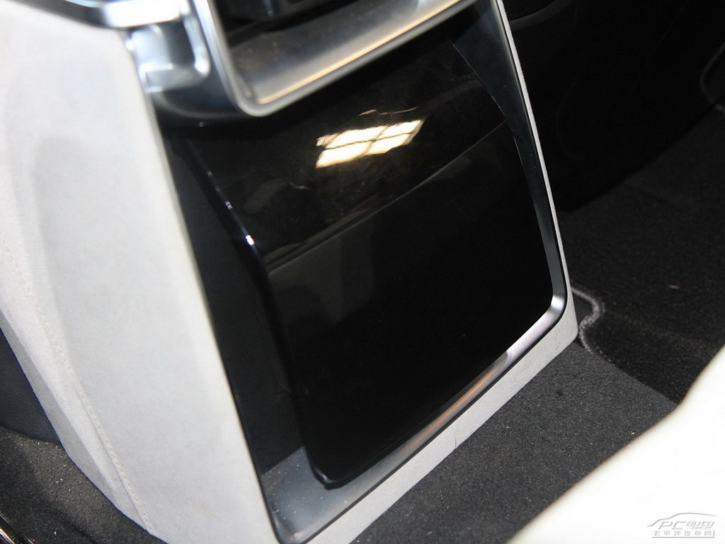 榮威W5概念車內(nèi)飾高清大圖