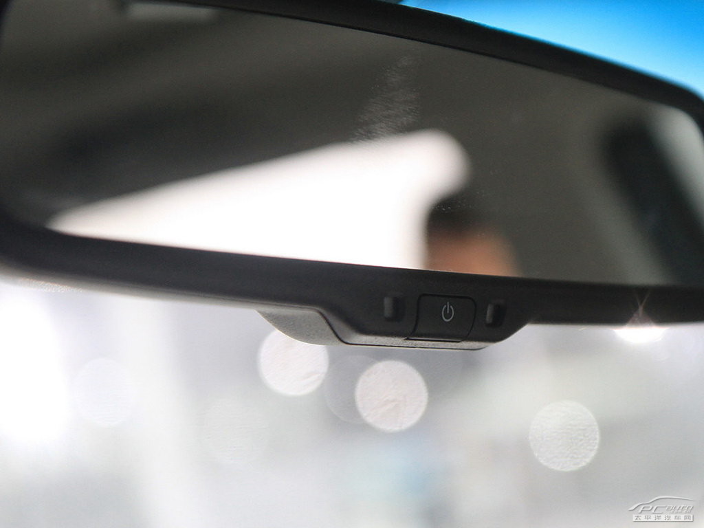 榮威W5概念車內(nèi)飾高清大圖