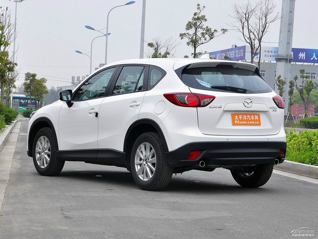 珠光白馬自達(dá)CX-5整車外觀外觀圖片