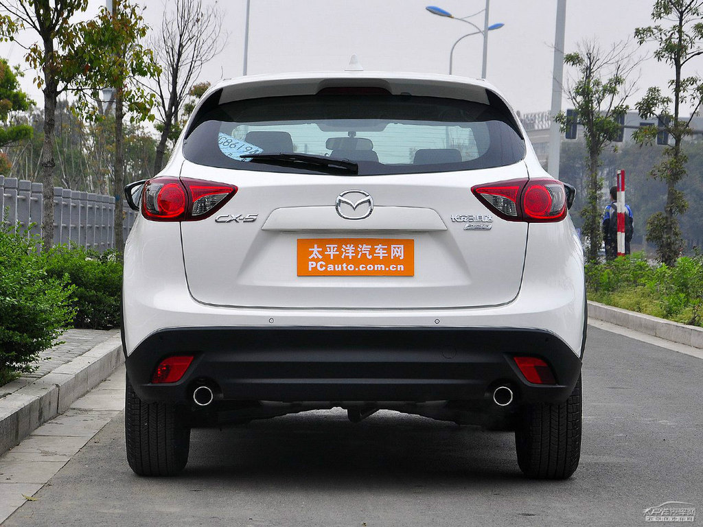 珠光白馬自達CX-5整車外觀外觀圖片