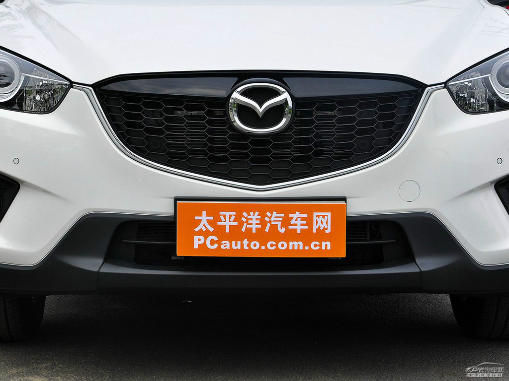 珠光白馬自達(dá)CX-5車頭外觀圖片