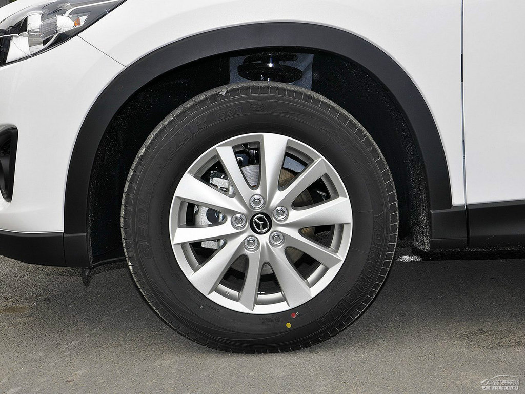 珠光白馬自達(dá)CX-5車身外觀圖片