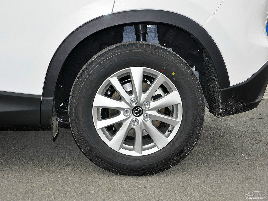 珠光白馬自達CX-5車身外觀圖片