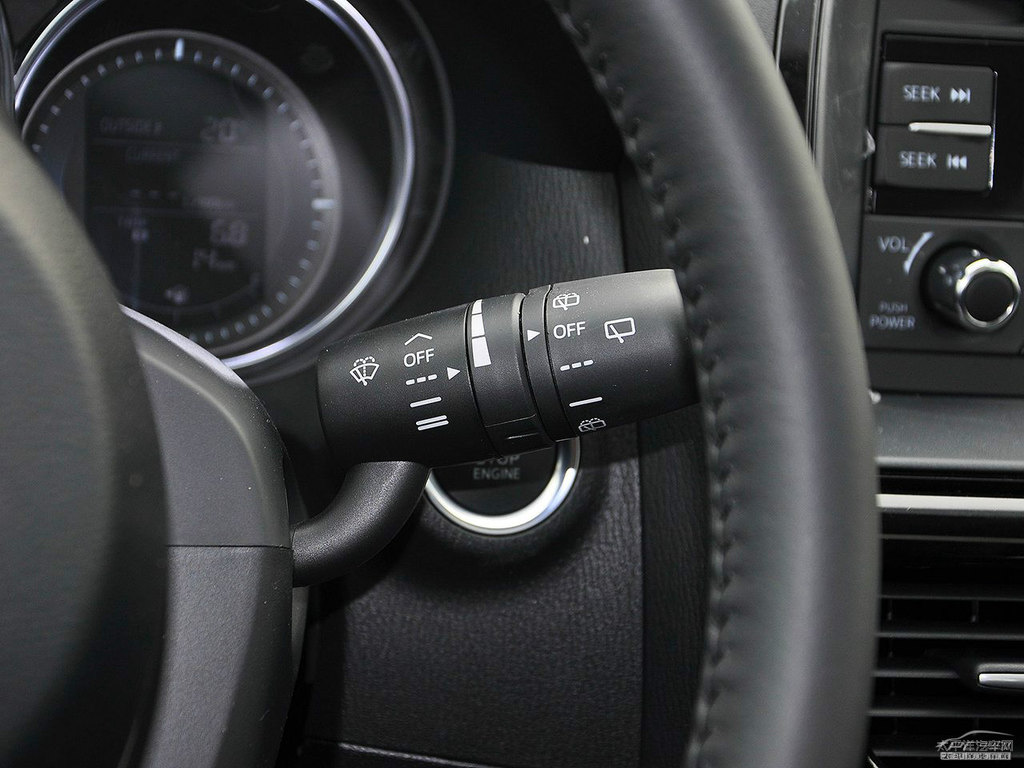 珠光白馬自達(dá)CX-5中控內(nèi)飾圖片