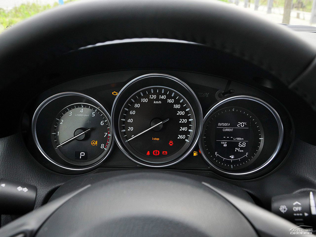 珠光白馬自達CX-5中控內(nèi)飾圖片