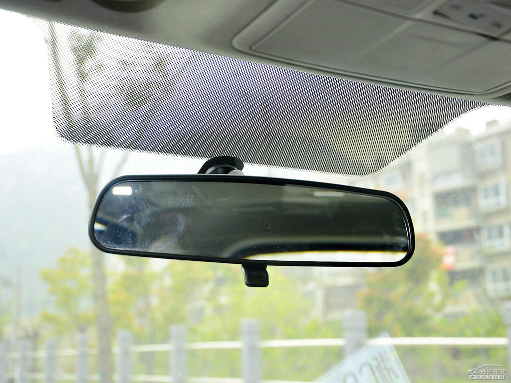 珠光白馬自達(dá)CX-5車廂內(nèi)飾圖片