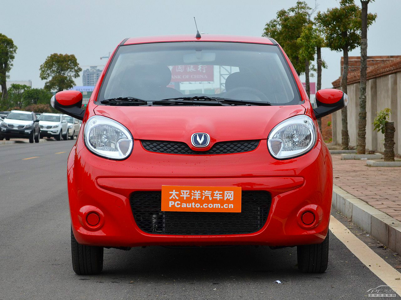 奔奔Mini外觀高清大圖