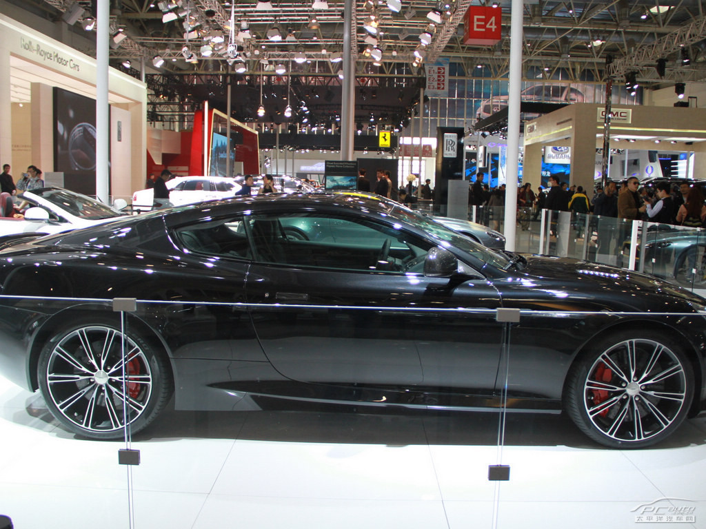 DB9外觀高清大圖