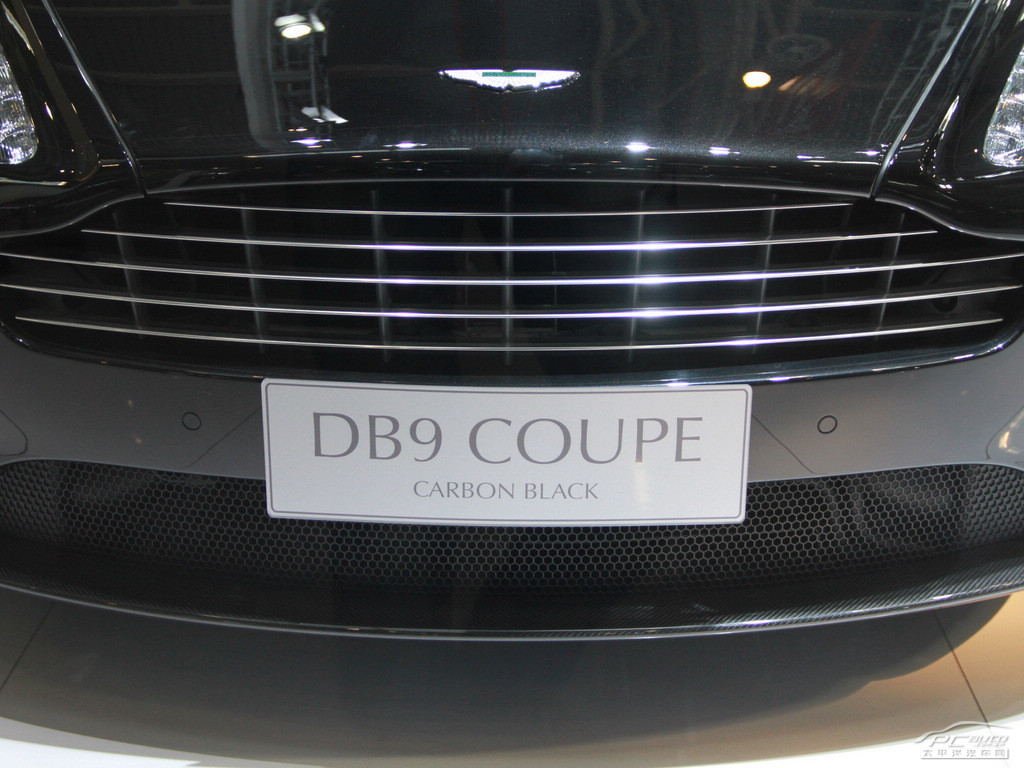 DB9外觀高清大圖