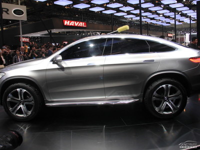 奔馳Coupe SUV外觀(guān)實(shí)拍圖