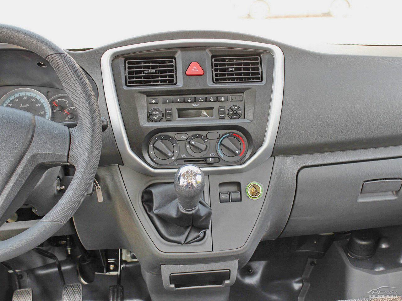 優(yōu)勁內(nèi)飾高清大圖