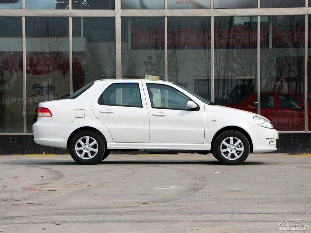 撒丁白眾泰Z200整車外觀外觀圖片
