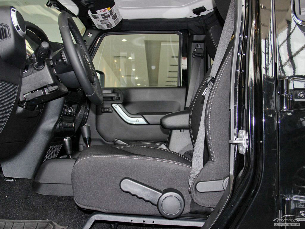 牧馬人空間高清大圖