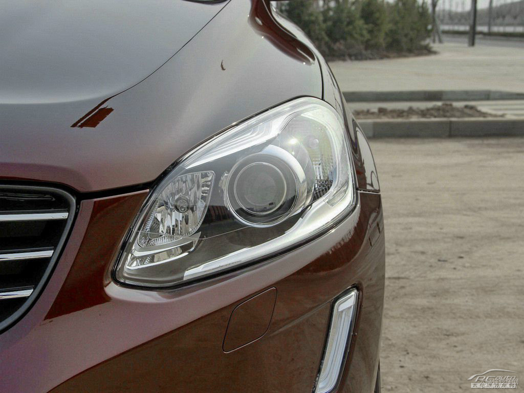 ɫ֠XC60(M)܇^^DƬ