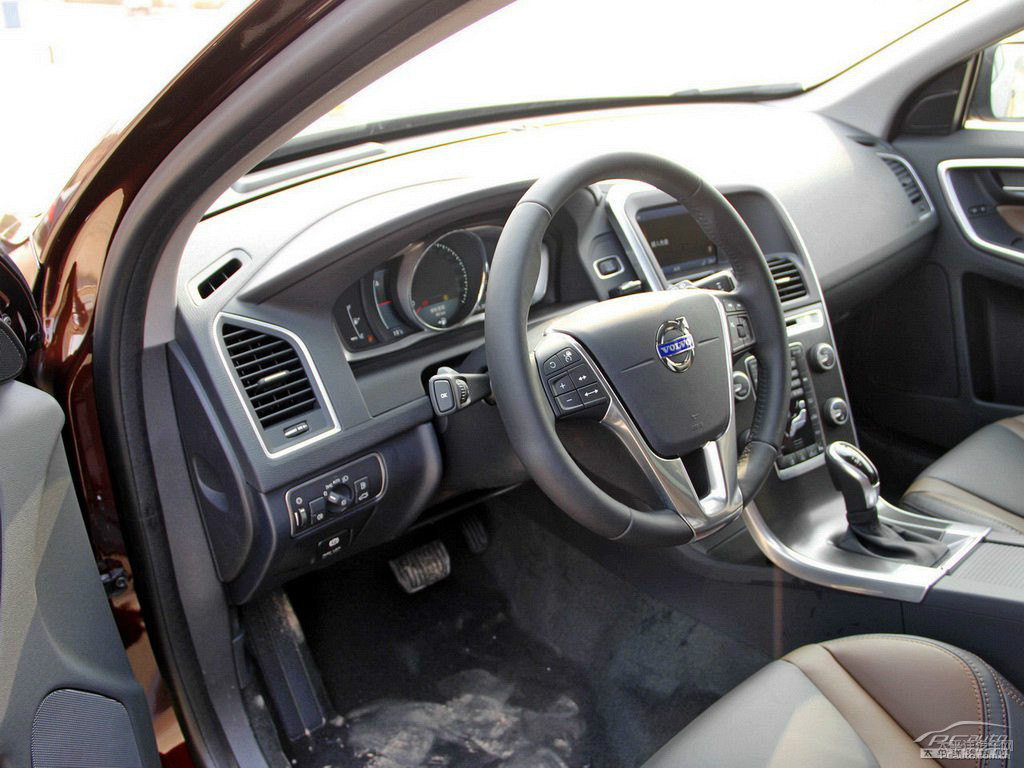 ɫ֠XC60(M)п؃(ni)DƬ
