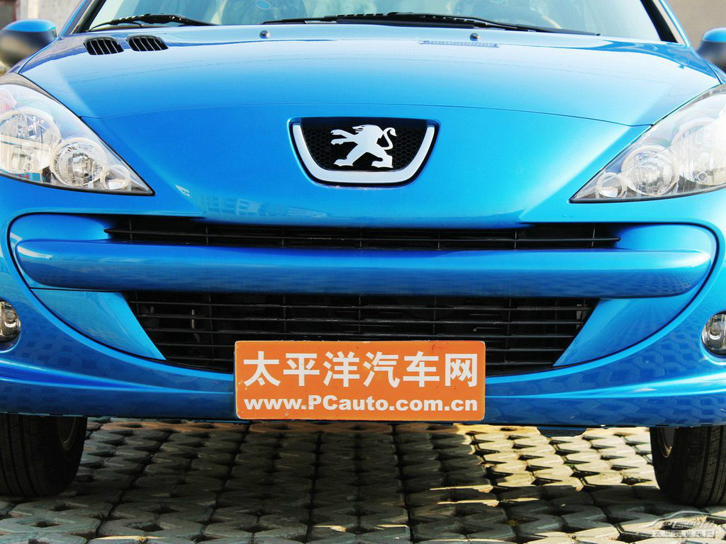 標(biāo)致207外觀高清大圖