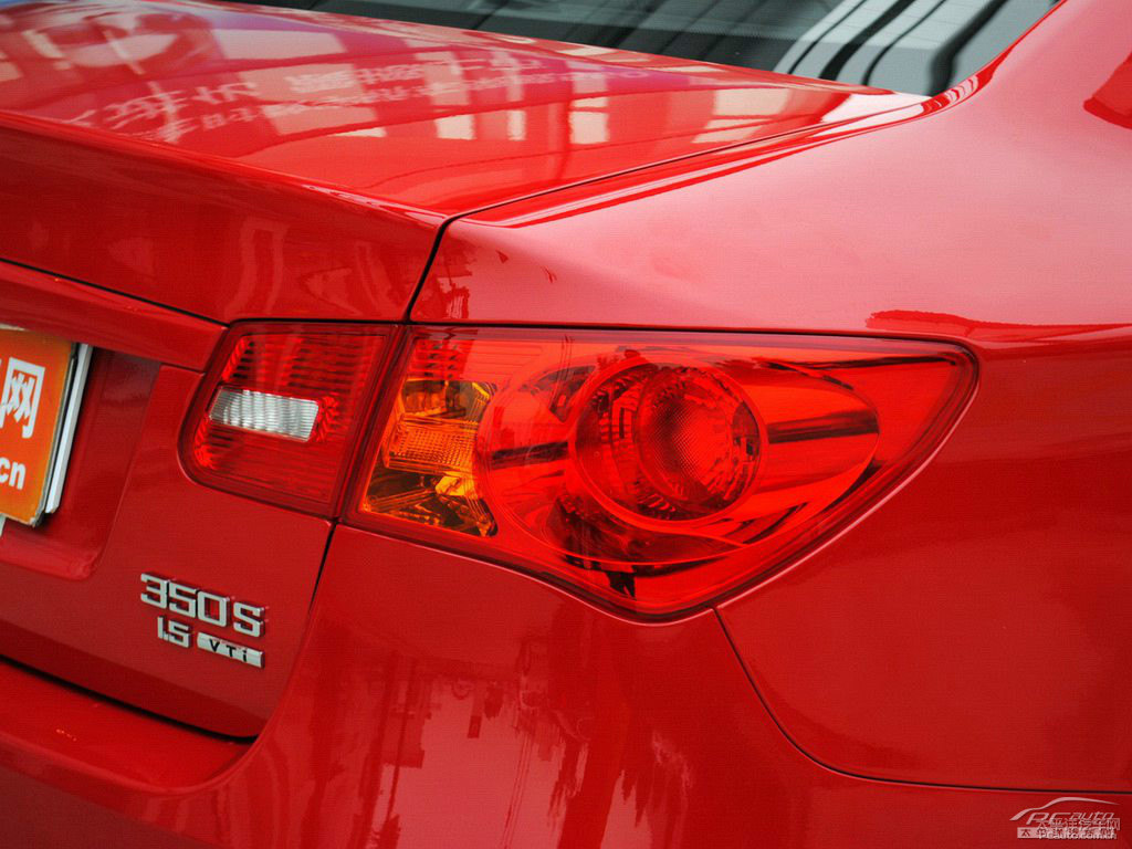 激光紅榮威350車尾外觀圖片