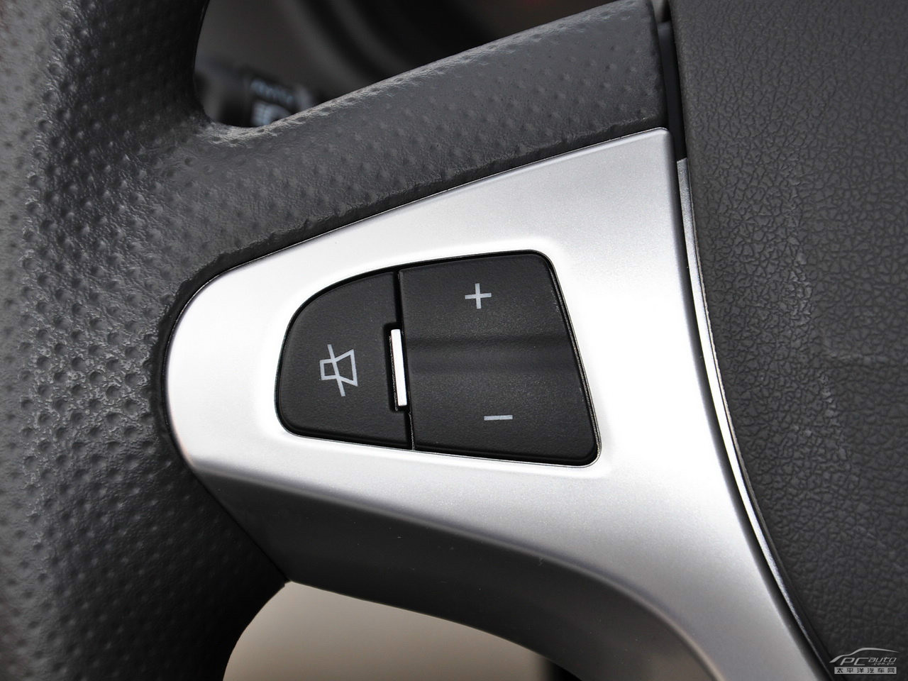 力帆X60內(nèi)飾高清大圖