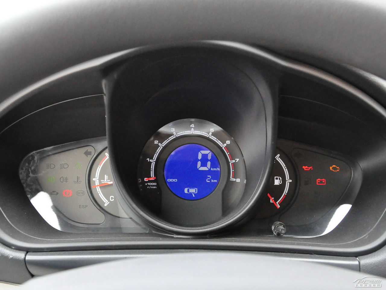 力帆X60內(nèi)飾高清大圖