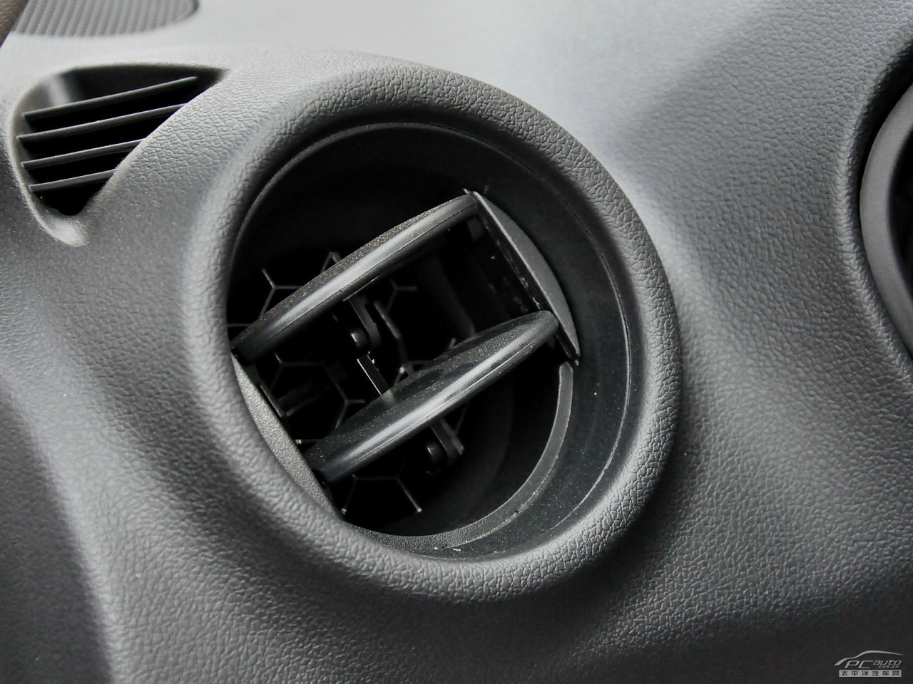 力帆X60內(nèi)飾高清大圖