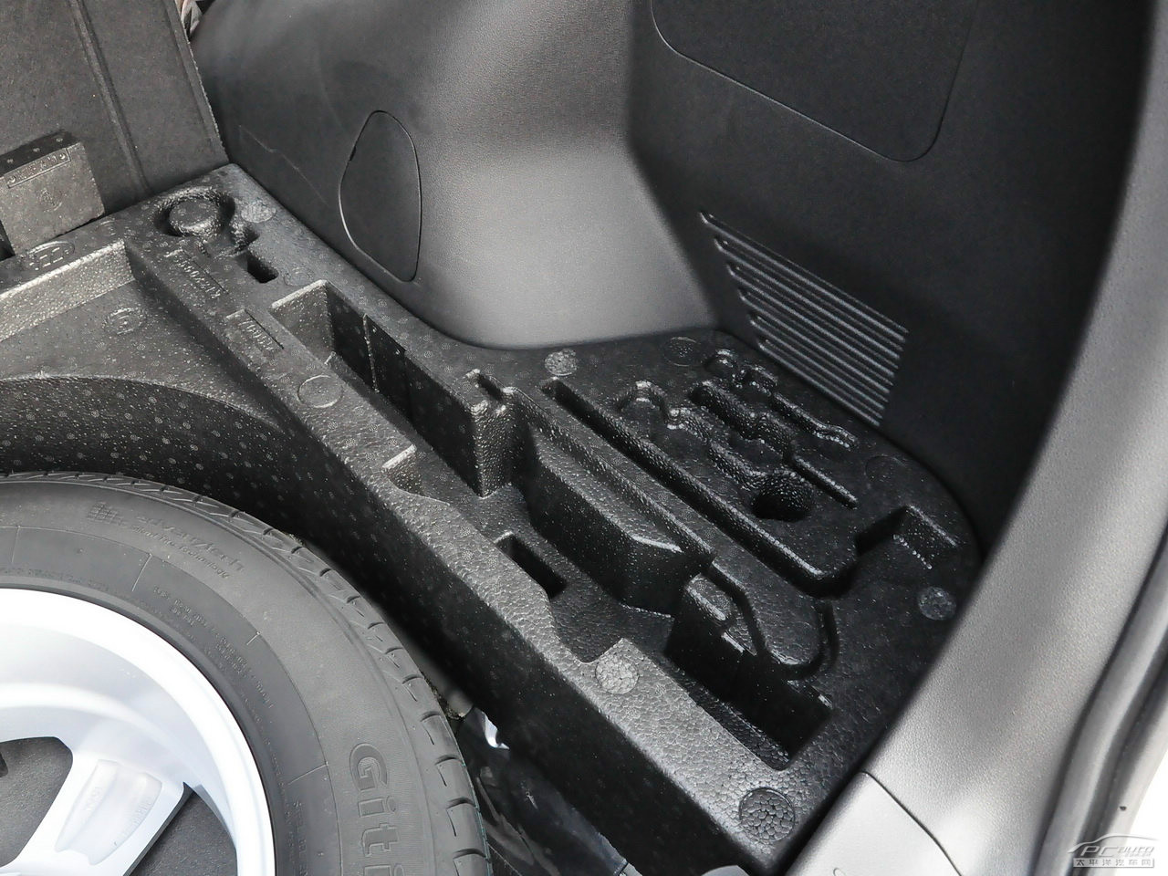 力帆X60空間高清大圖