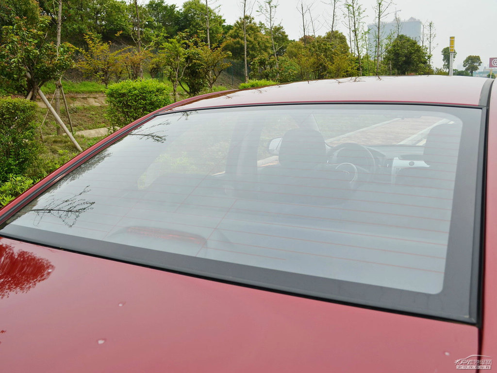 瑪瑙紅福瑞迪車身外觀圖片
