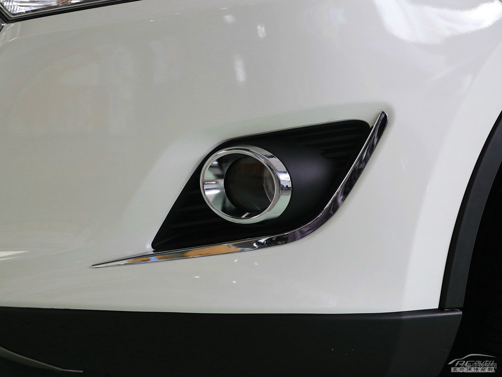 ɰ׼{ǽ݃(yu)6 SUV܇^^DƬ