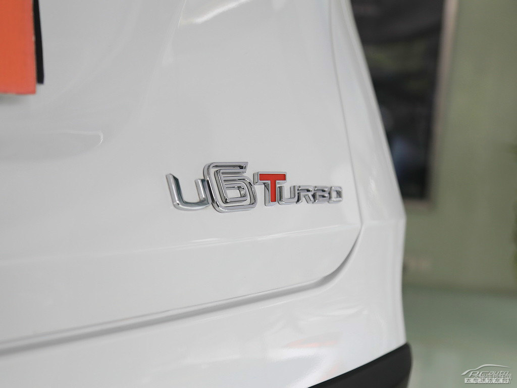 ɰ׼{ǽ݃(yu)6 SUV܇β^DƬ