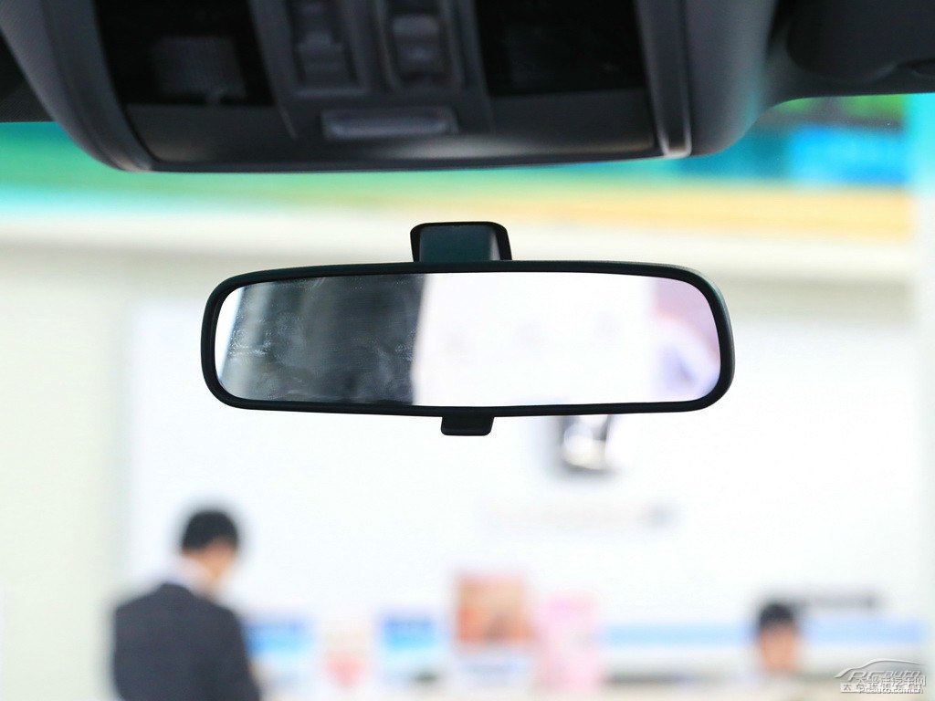 ɰ׼{ǽ݃(yu)6 SUV܇DƬ