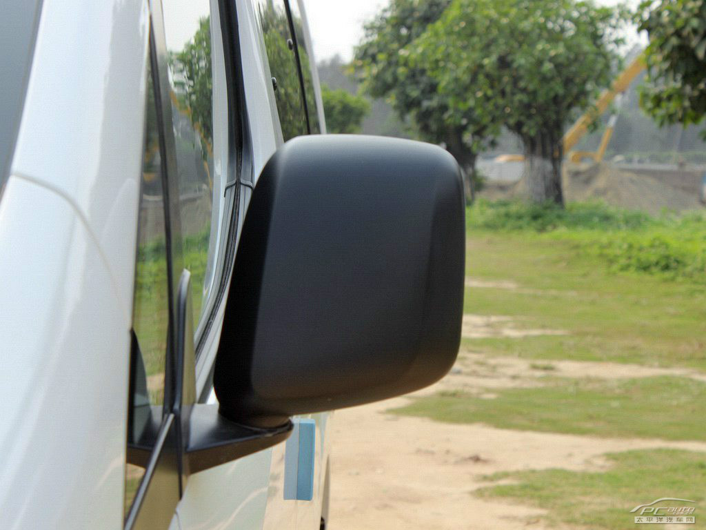 日產NV200外觀高清大圖