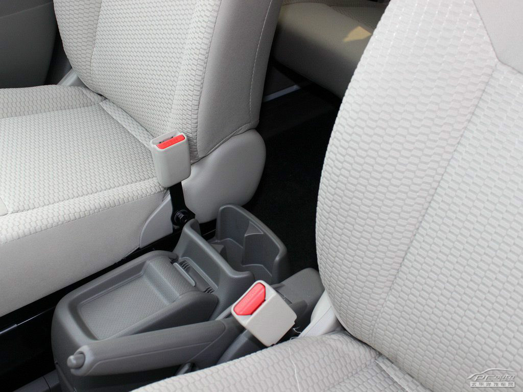 日產(chǎn)NV200內(nèi)飾高清大圖