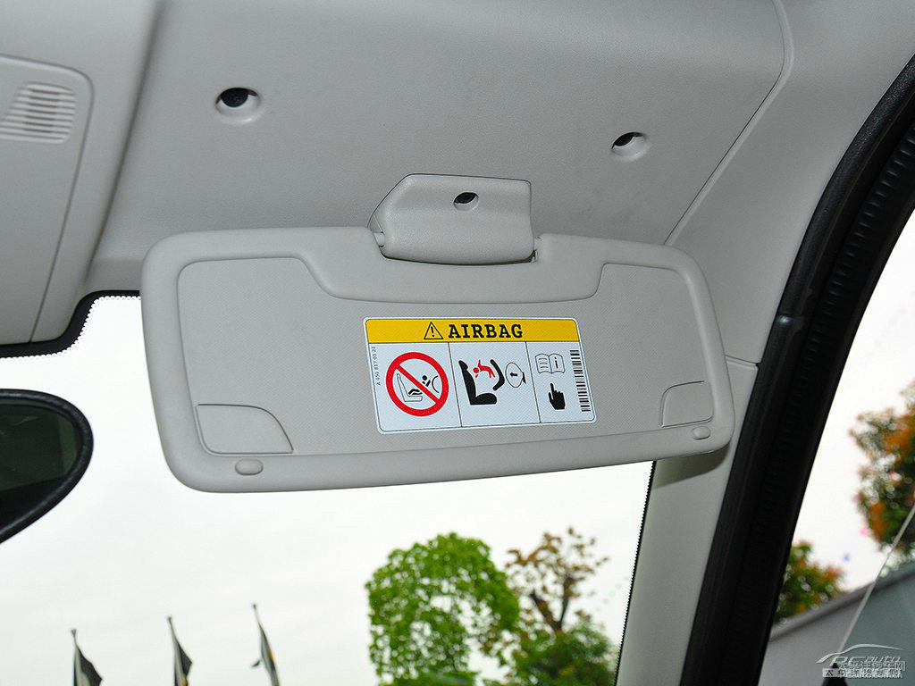 ɫsmart fortwo܇(ch)(ni)DƬ