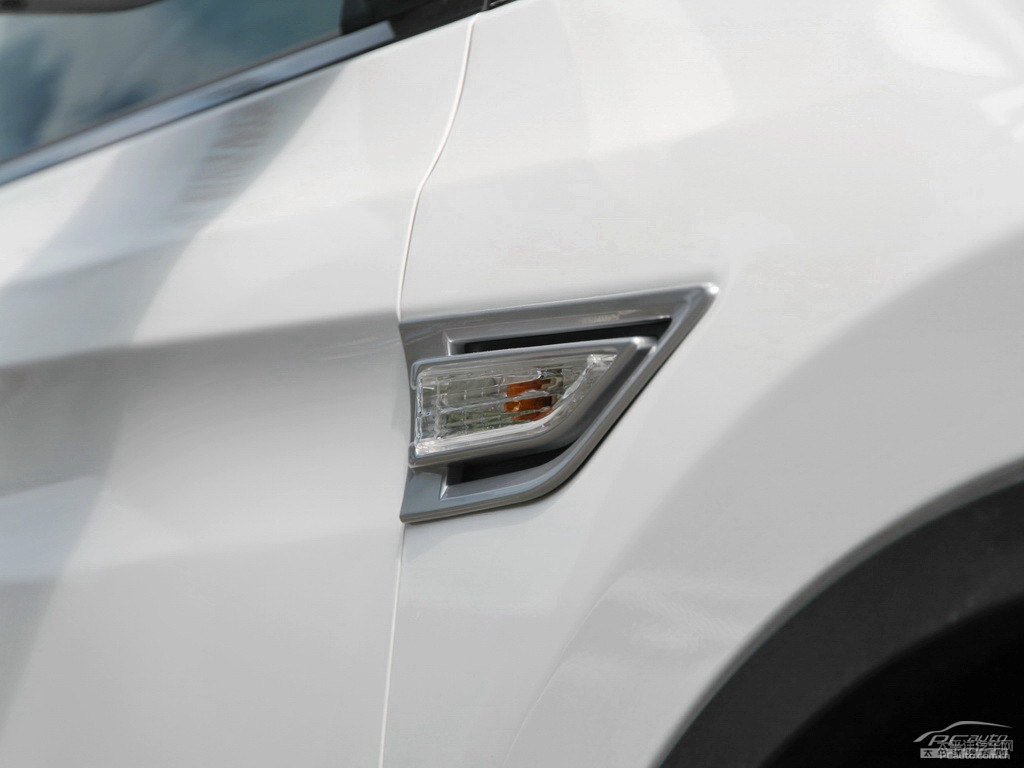 ɰ׼{ǽ݃(yu)6 SUV܇^DƬ