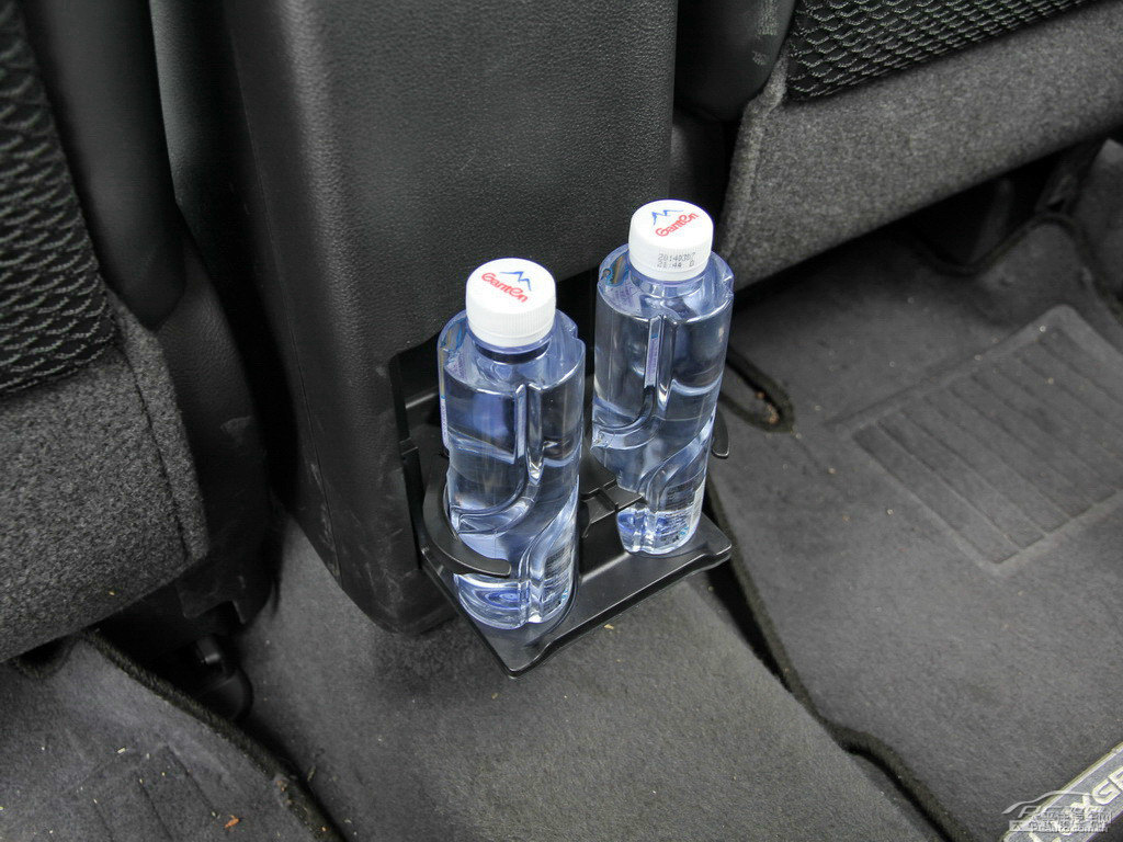 ɰ׼{ǽ݃(yu)6 SUV(ch)ggDƬ